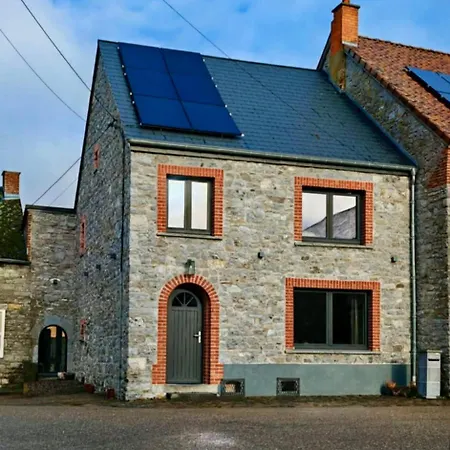 La Petite De Graux Bed & Breakfast *